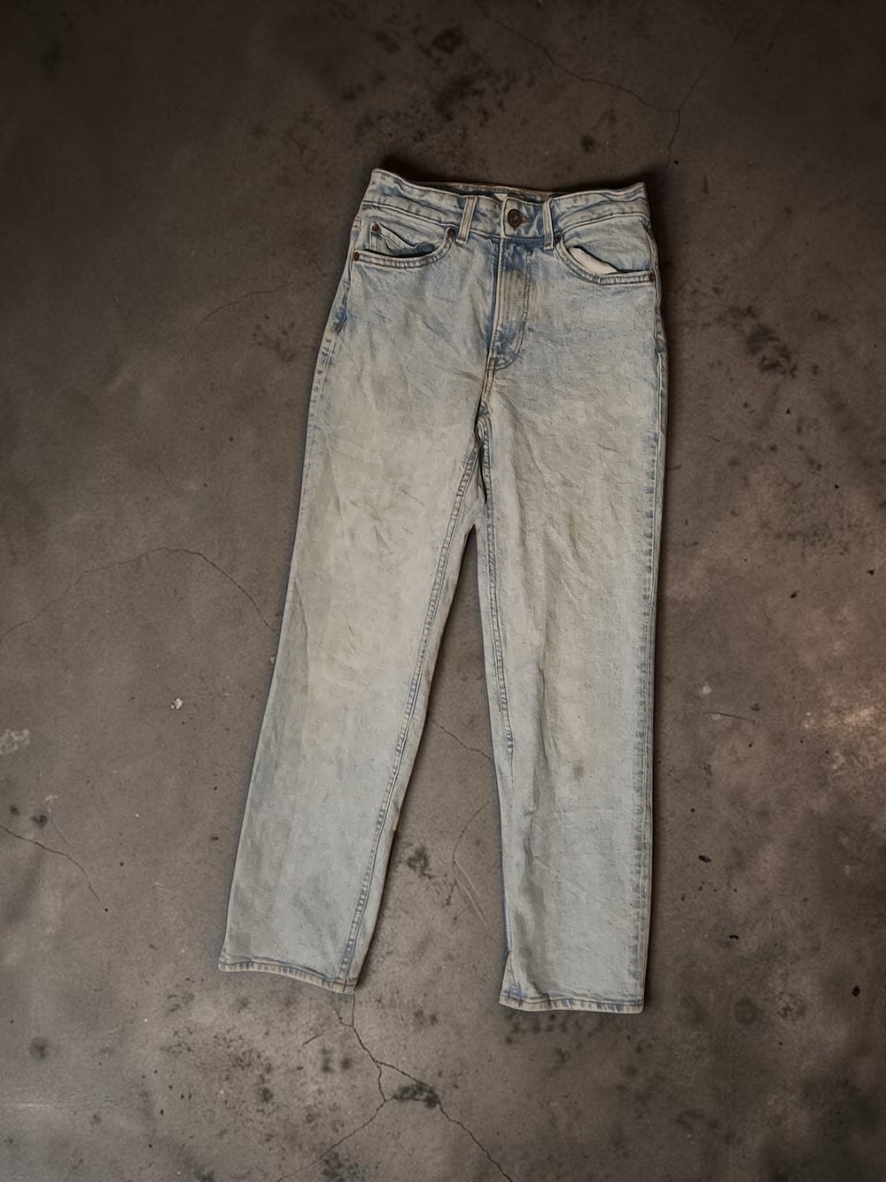 Women Light Wash Straight Leg Jeans